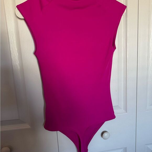 Express Pink Compression Cap Sleeve Bodysuit | Scoop Neck | XS | NWT - Picture 3 of 3